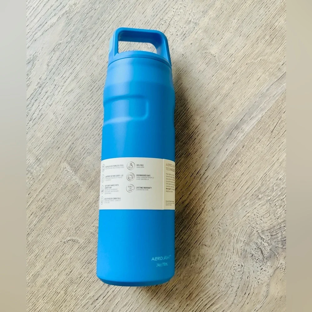 NWT☀️Stanley IceFlow Bottle in Bright Blue 24oz. - Picture 2 of 7